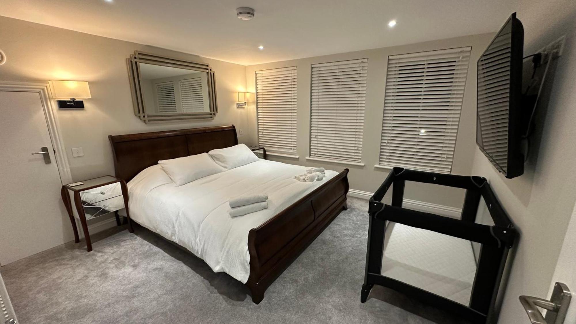 Harper Luxe Serviced Apartments Dunstable Exterior photo