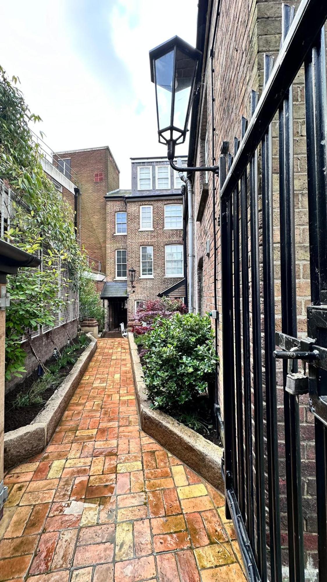 Harper Luxe Serviced Apartments Dunstable Exterior photo