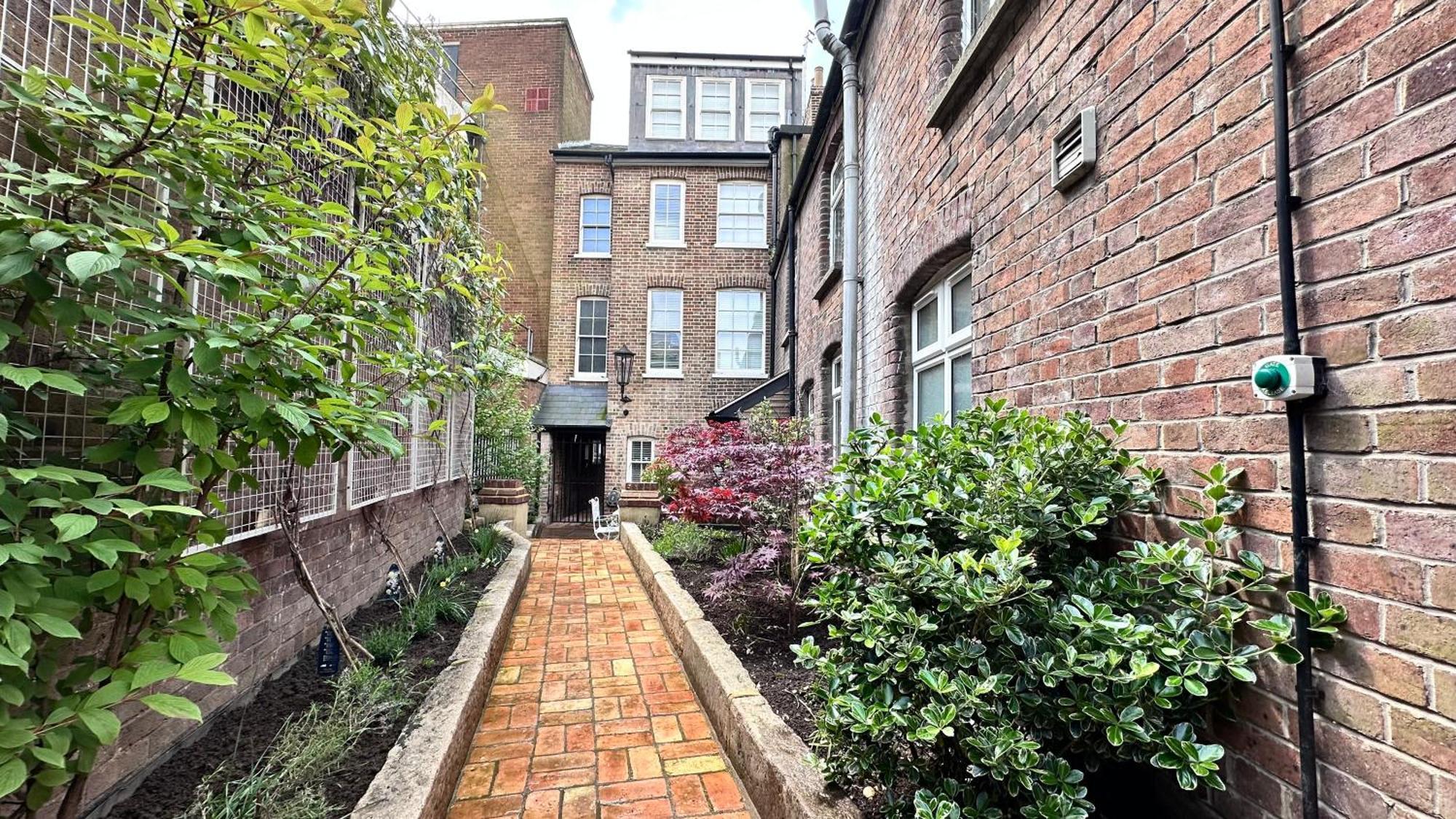 Harper Luxe Serviced Apartments Dunstable Exterior photo